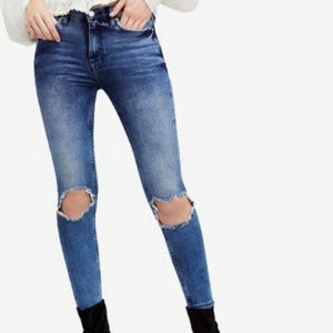 NWT Free People High Rise Busted Knee Skinny Jeans